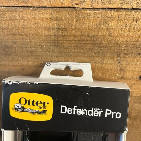 Otterbox Defender‎ Pro Series iPhone 2021 Large Pro Case - Picture 5 of 7